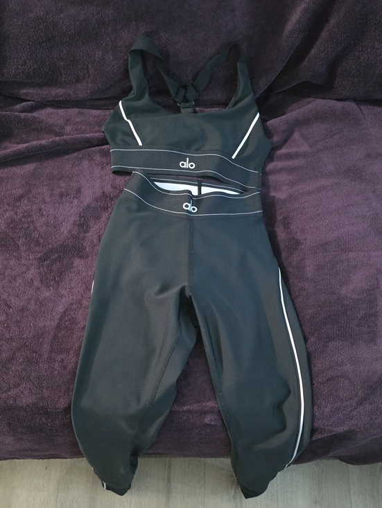 ALO Yoga Pants - ALO Yoga Airlift Suit Up Set